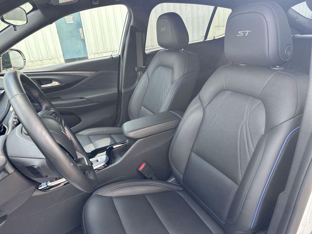 2025 Buick NV Sport Touring FWD