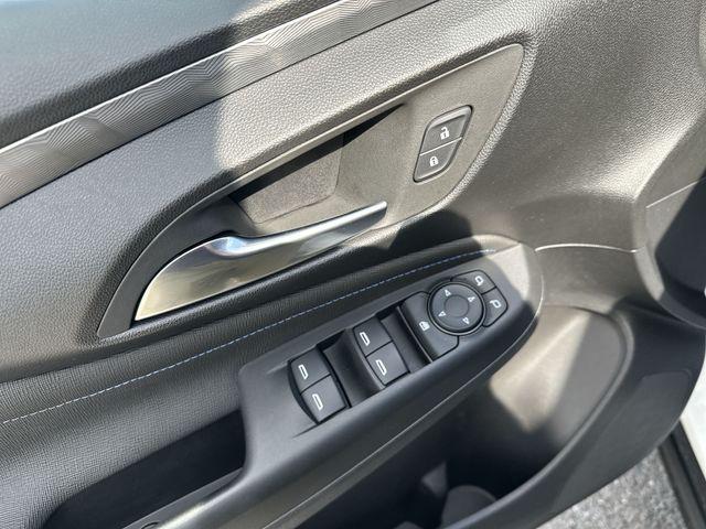 2025 Buick NV Sport Touring FWD