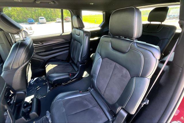 2023 Jeep Grand Cherokee L Altitude 4x4