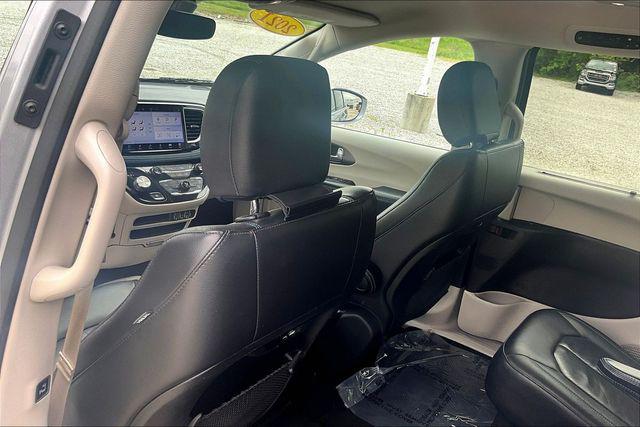 2021 Chrysler Pacifica Touring L