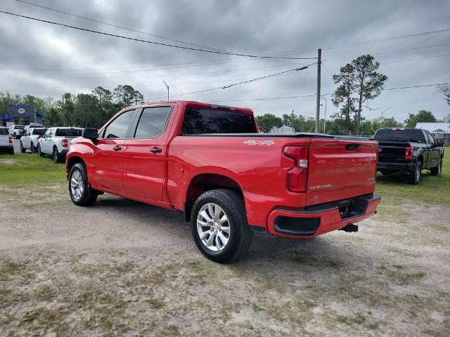 2022 Chevrolet Silverado 1500 4WD Crew Cab Short Bed Custom