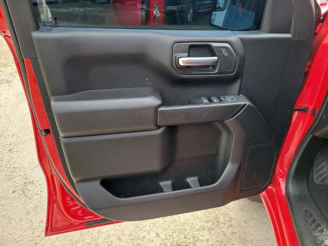 2022 Chevrolet Silverado 1500 4WD Crew Cab Short Bed Custom