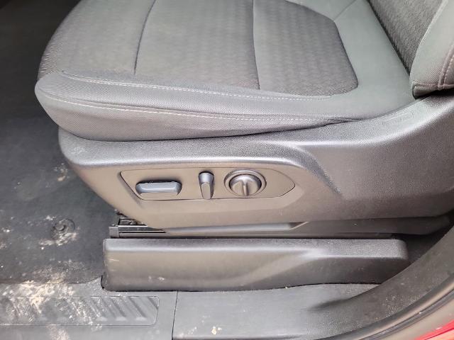 2022 Chevrolet Silverado 1500 4WD Crew Cab Short Bed Custom