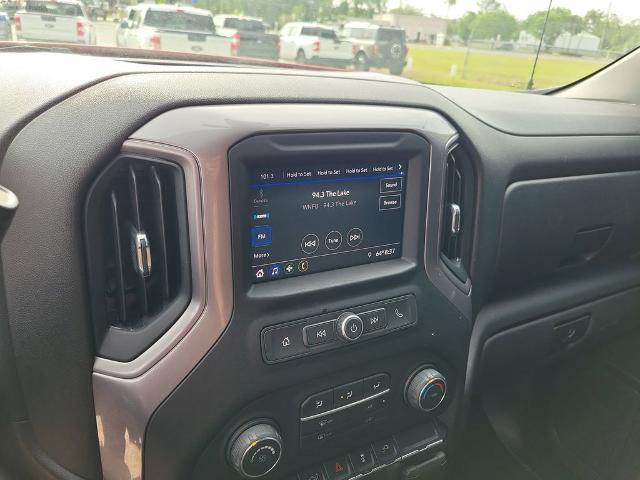 2022 Chevrolet Silverado 1500 4WD Crew Cab Short Bed Custom