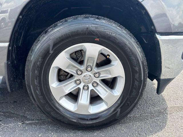 2019 RAM 1500 Big Horn/Lone Star Crew Cab 4x4 57 Box 2019 RAM 1500 Big Horn/Lone Star Crew Cab 4x4 57 Box