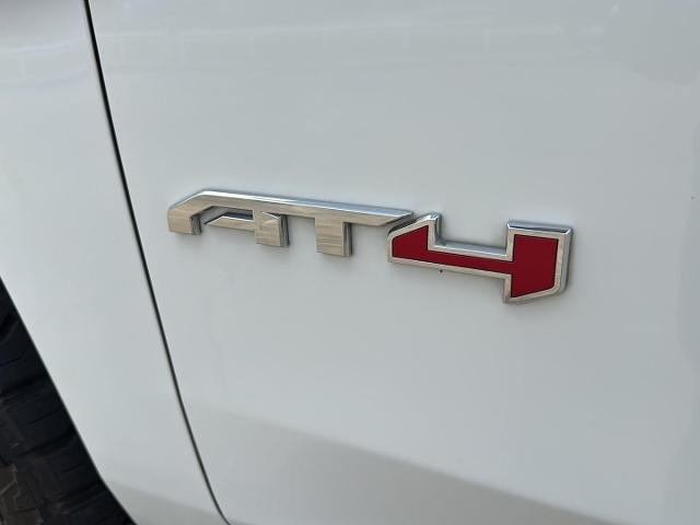 2024 GMC Yukon 4WD AT4