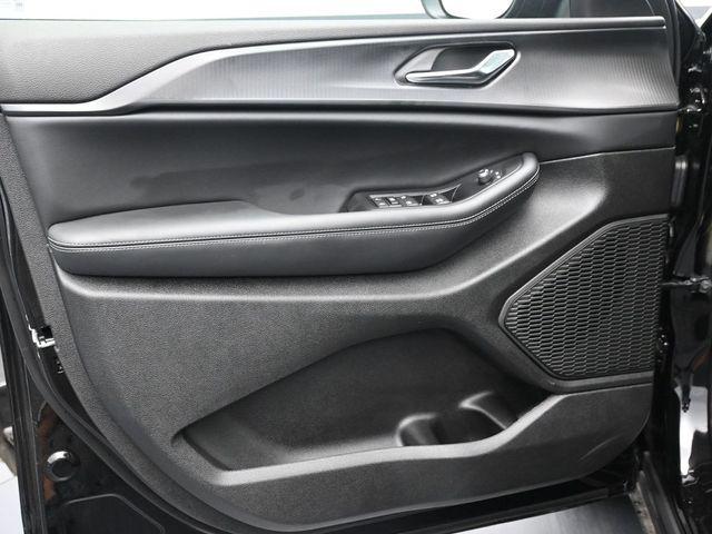 2024 Jeep Grand Cherokee Laredo X 4x4
