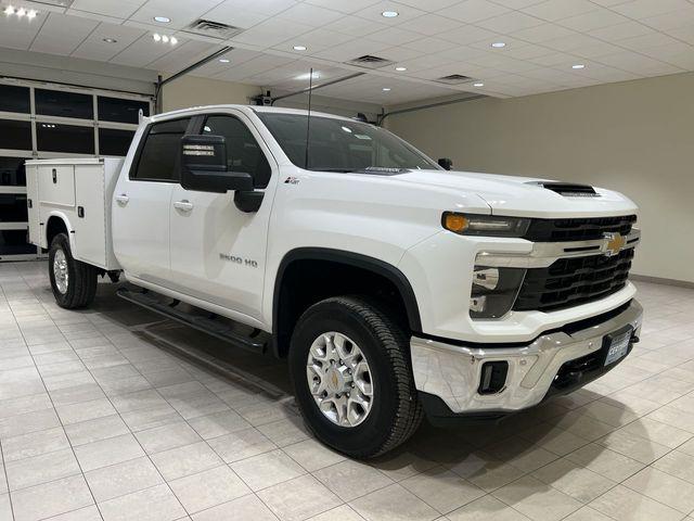 2025 Chevrolet Silverado 3500HD 4WD Crew Cab Long Bed LT
