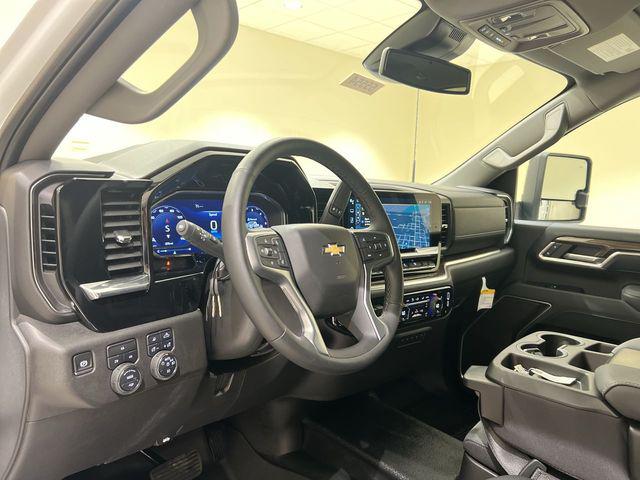 2025 Chevrolet Silverado 3500HD 4WD Crew Cab Long Bed LT