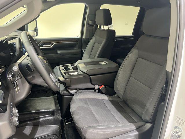 2025 Chevrolet Silverado 3500HD 4WD Crew Cab Long Bed LT