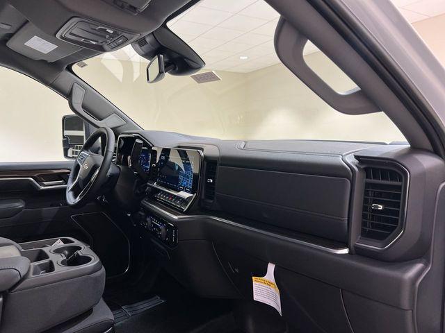 2025 Chevrolet Silverado 3500HD 4WD Crew Cab Long Bed LT