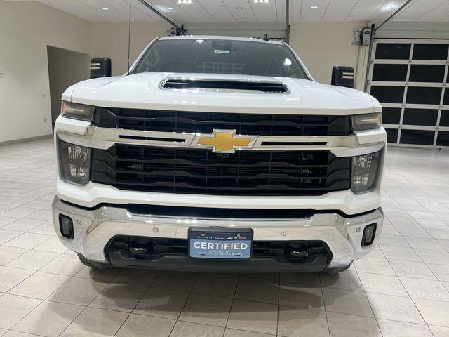 2025 Chevrolet Silverado 3500HD 4WD Crew Cab Long Bed LT