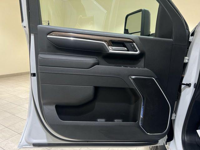 2025 Chevrolet Silverado 3500HD 4WD Crew Cab Long Bed LT