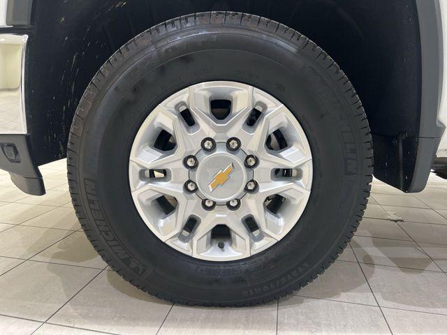2025 Chevrolet Silverado 3500HD 4WD Crew Cab Long Bed LT