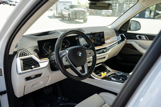 2023 BMW X7 xDrive40i