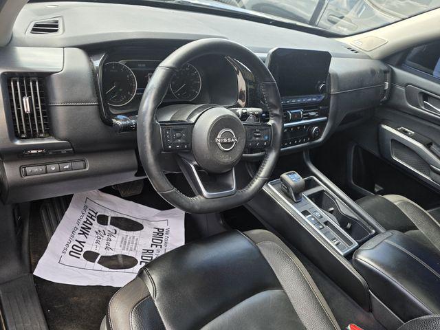 2024 Nissan Pathfinder SL FWD