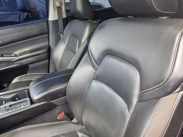 2024 Nissan Pathfinder SL FWD
