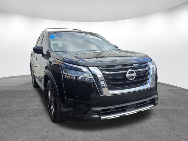 2024 Nissan Pathfinder SL FWD