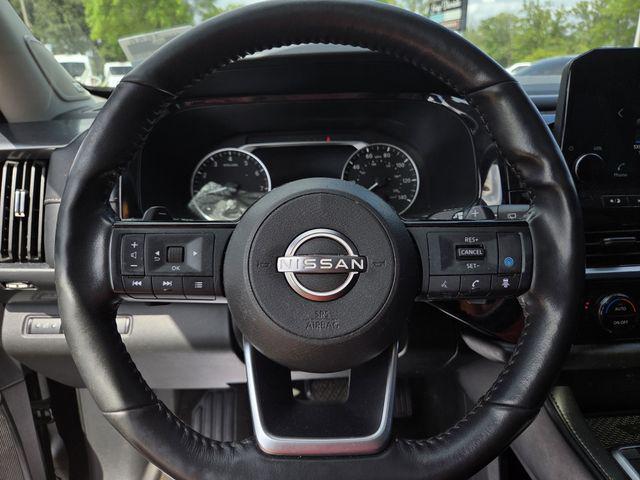 2024 Nissan Pathfinder SL FWD