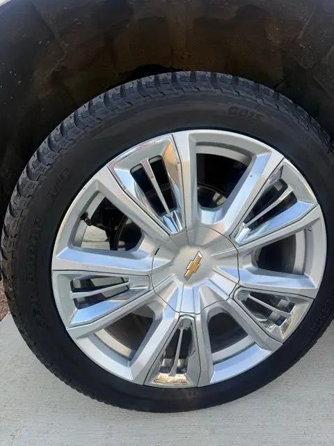 2022 Chevrolet Silverado 1500 4WD Crew Cab Standard Bed High Country