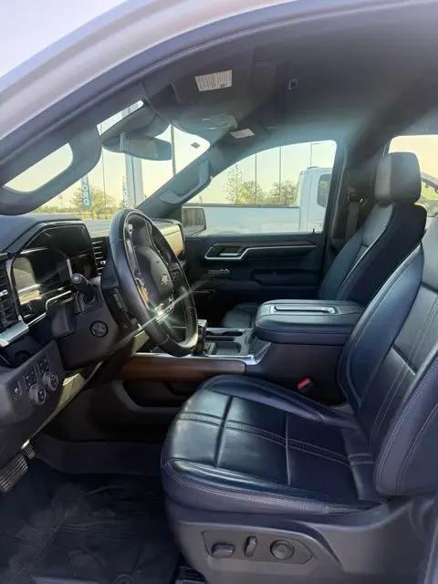 2022 Chevrolet Silverado 1500 4WD Crew Cab Standard Bed High Country