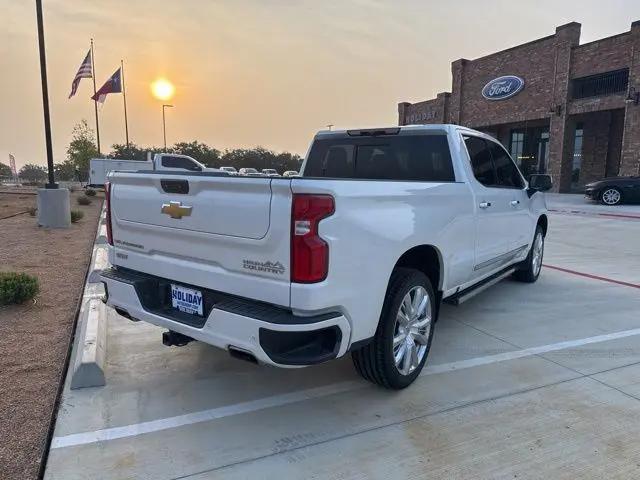 2022 Chevrolet Silverado 1500 4WD Crew Cab Standard Bed High Country