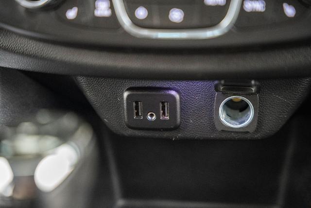 2020 Chevrolet Traverse AWD LT Cloth