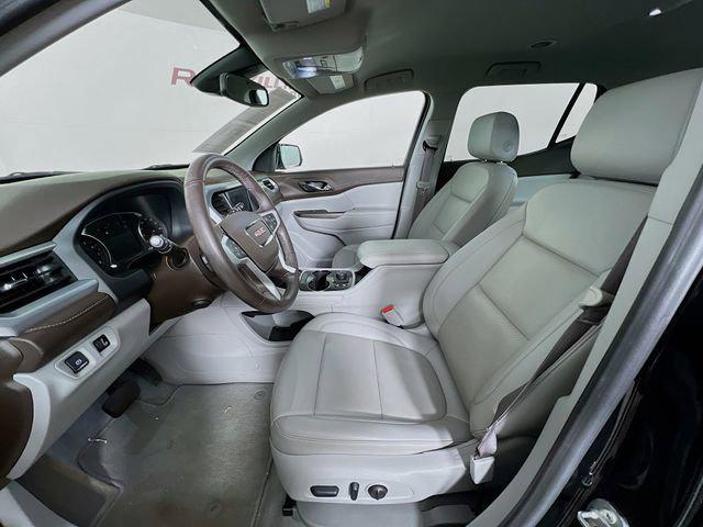 2023 GMC Acadia AWD SLT