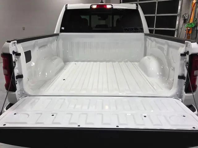 2026 Ram 1500 Express Crew Cab 4x2 5'7" Box