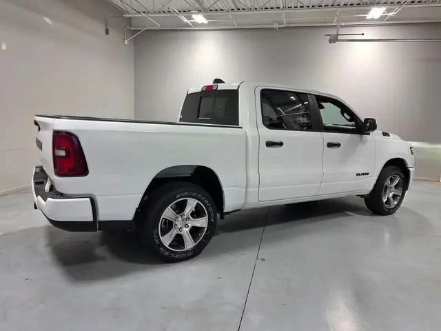 2026 Ram 1500 Express Crew Cab 4x2 5'7" Box