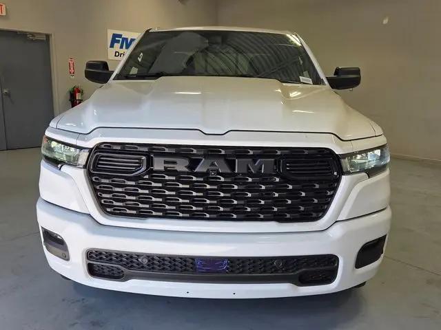 2026 Ram 1500 Express Crew Cab 4x2 5'7" Box