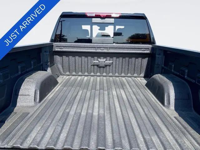 2026 Chevrolet Silverado 1500 4WD Crew Cab Short Bed LTZ