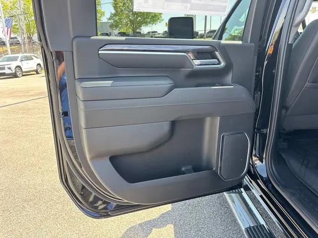 2026 Chevrolet Silverado 2500HD Crew Cab, Standard Bed, LTZ, 4WD