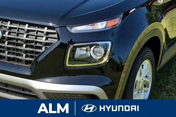 2026 Hyundai Venue SE