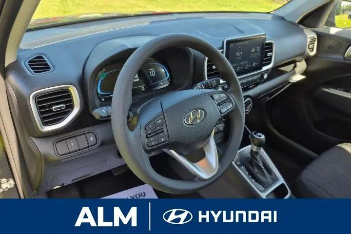 2026 Hyundai Venue SE