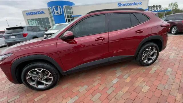 2025 Chevrolet Trax FWD LT