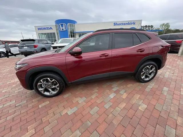 2025 Chevrolet Trax FWD LT