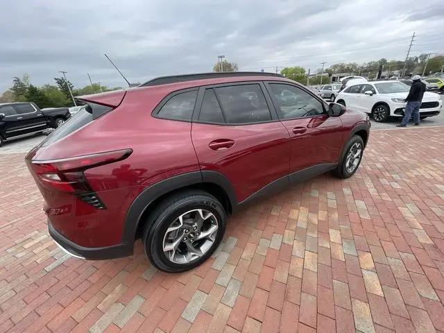 2025 Chevrolet Trax FWD LT