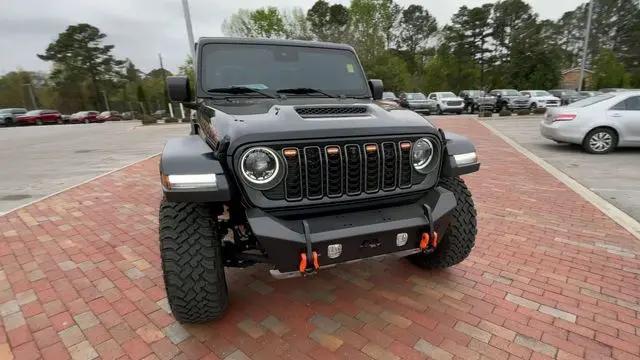 2024 Jeep Gladiator Sport