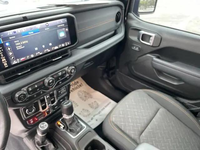 2024 Jeep Gladiator Sport