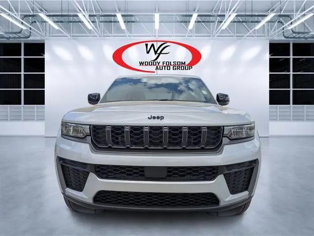 2026 Jeep Grand Cherokee Altitude 4x2
