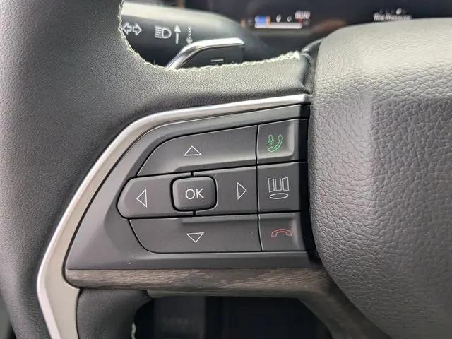 2026 Jeep Grand Cherokee Altitude 4x2