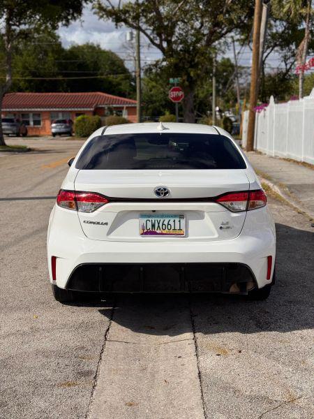2025 Toyota Corolla Hybrid LE
