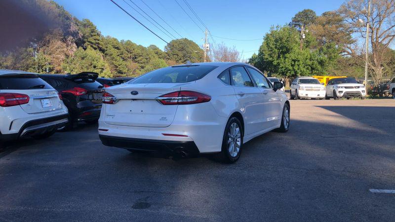 2020 Ford Fusion SE