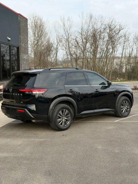 2022 Nissan Pathfinder SV 2WD
