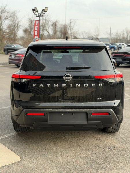 2022 Nissan Pathfinder SV 2WD