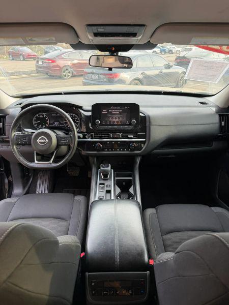 2022 Nissan Pathfinder SV 2WD