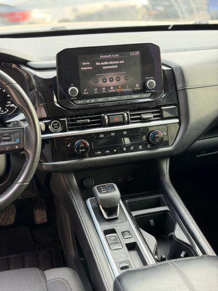 2022 Nissan Pathfinder SV 2WD