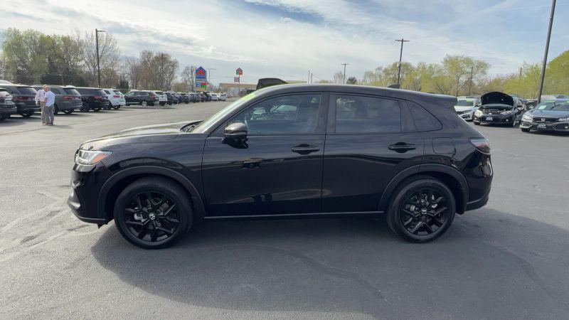 2024 Honda HR-V 2WD Sport