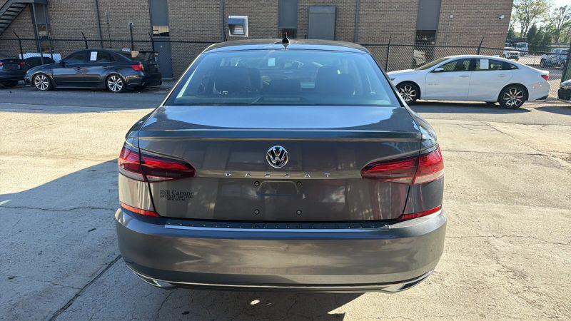 2022 Volkswagen Passat 2.0T SE